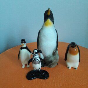 Ertl 1992  'Batman Returns' Penguin Commando Penguin figurine